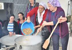 Aliağa'da Aşure İkramı...