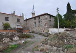 Aliağa’da Asırlara Tanıklık Eden Cami