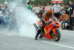 Moto Drag 1. Ayak Yarışı