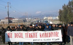 TÜPRAŞ'ın Devrini Protesto