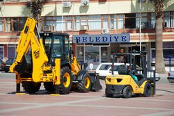 Belediye İş Makinesi Aldı