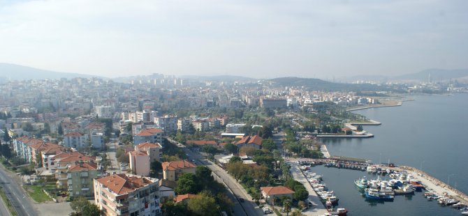 İzmir’de İki Mahalle Aliağa’ya Bağlanmak İçin Sandığa Gitti