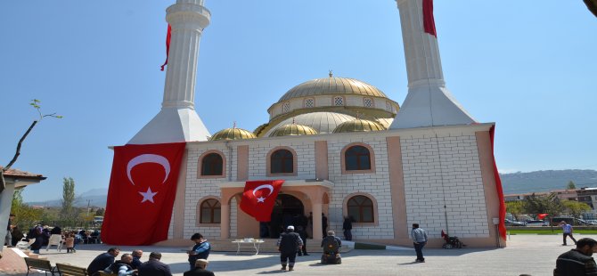 Ayşe Hatun Cami İbadete Açıldı Haberi