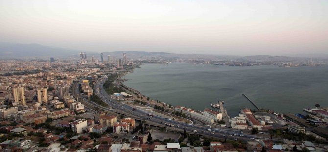 Bayraklı'da Kendiliğinden Dönüşüm Gerçekleşecek