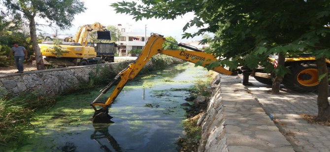 Akçay’da Dere Yatakları Temizleniyor