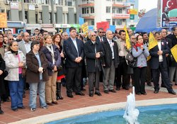 Kamu Çalışanları İş Bıraktı