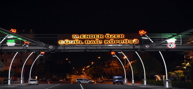 Aliağa’nın İlk Üst Geçitine ‘M.Ender Özer Gönül Bağı Köprüsü’ Adı Verildi