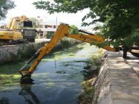 Akçay’da Dere Yatakları Temizleniyor