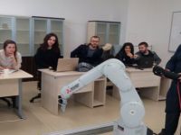 İnsan Kolu Ve 3d Joystick İle Kontrol Edilen Robotlar